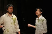 劇団こふく劇場 第16回公演「ロマンス」より。(撮影:税田輝彦)