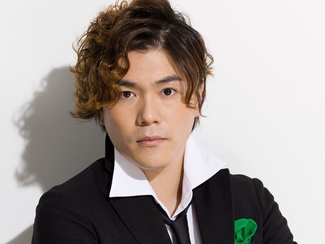 佐藤隆紀が「井上芳雄 by MYSELF」にゲスト出演、スタジオで「闇が広がる」を生歌唱