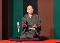 「第四回 春風亭一之輔のカブメン。」より。(c)松竹