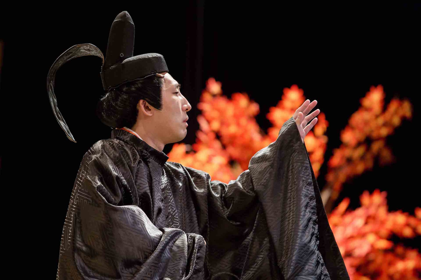 京都劇場プロデュース THE ROB CARLTON KYOTO「藤原HINOMOTO-The Squad Announcement-」より。（撮影：今西徹）