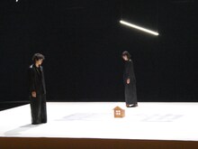 KUNIO10「更地」東京公演舞台稽古の様子。