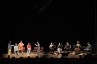 「チェルフィッチュ×藤倉大 with Klangforum Wien 新作音楽劇」ワークインプログレス公演より。（撮影：加藤和也）