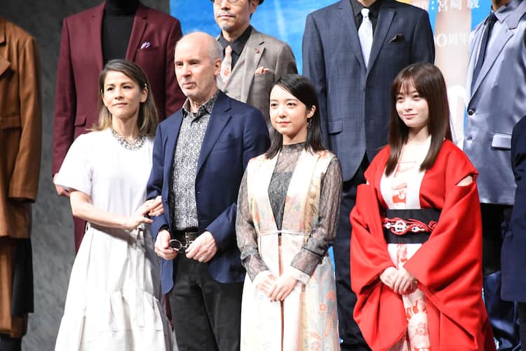 橋本環奈 上白石萌音 千と千尋の神隠し 始動 辻本知彦はカオナシ風パフォーマンス 会見レポート 写真9枚 ステージナタリー 橋本環奈 上白石萌音 千と千尋の神隠し 始動 辻本知彦はカオナシ風パフォーマンス 会見レポート 写真9枚 ステージナタリー