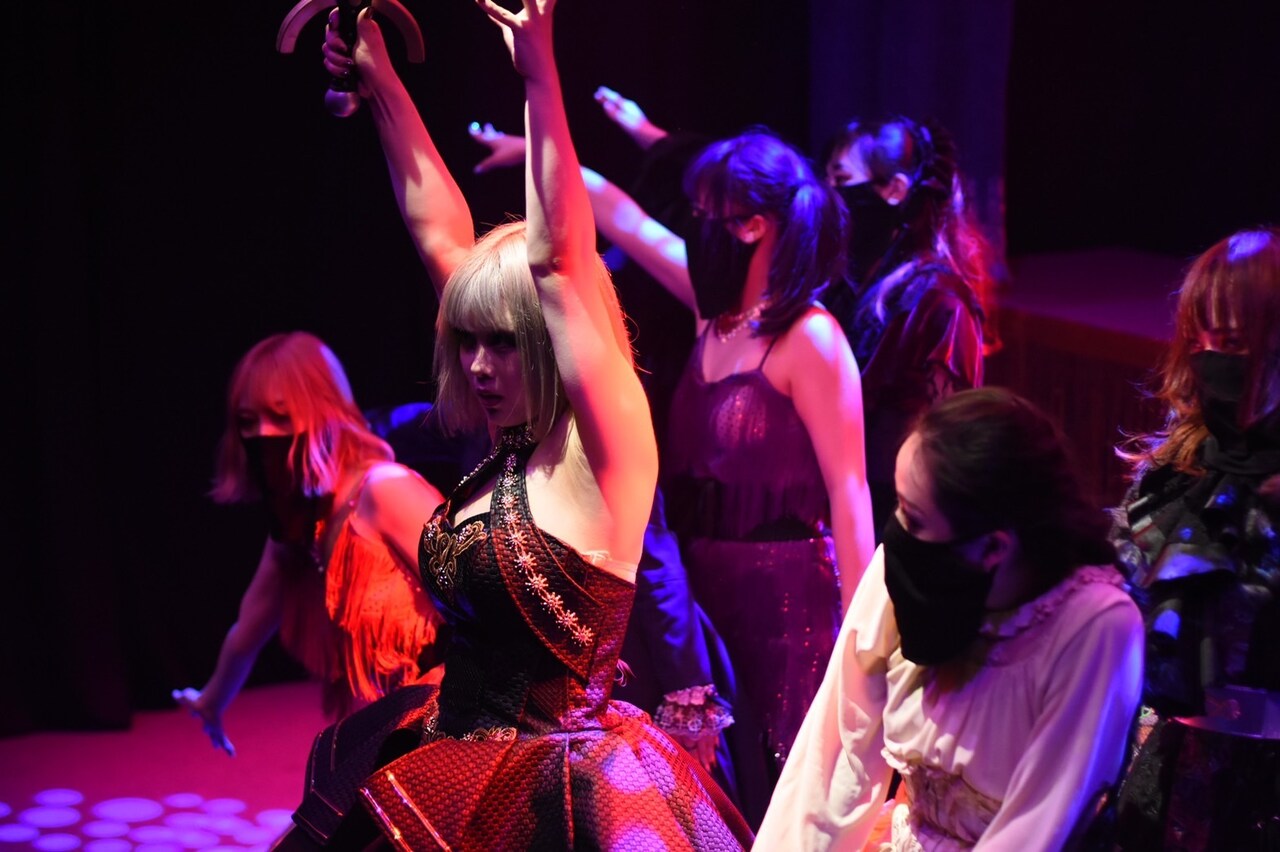 “究極の悪女が女を救う”、TremendousCircus「Femiking」幕開け