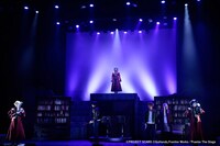 舞台「プレイタの傷」より。