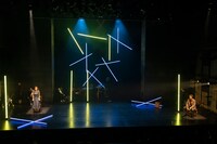 「愛するとき 死するとき」より、第3部「ある愛 / 2人の人物」の様子。（撮影：牧野智晃）