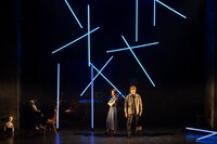 「愛するとき 死するとき」より、第3部「ある愛 / 2人の人物」の様子。（撮影：牧野智晃）