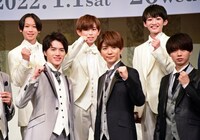 前列左から岩崎大昇、高橋優斗、井上瑞稀。後列左から末永光、鈴木瑛朝、壹岐碧。