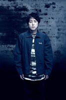 ナズ役を演じる小日向星一のビジュアル。（撮影：設楽光徳）