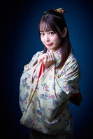 日和ゆず扮する光枝。