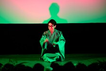 劇団「地蔵中毒」コント公演 地蔵中毒のコント菩薩vol.1「立ち漕ぎマリリン・モンロー」より。（撮影：塚田史香）