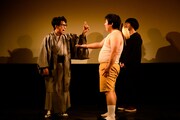 劇団「地蔵中毒」コント公演 地蔵中毒のコント菩薩vol.1「立ち漕ぎマリリン・モンロー」より。（撮影：塚田史香）