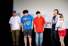 劇団「地蔵中毒」コント公演 地蔵中毒のコント菩薩vol.1「立ち漕ぎマリリン・モンロー」より。（撮影：塚田史香）