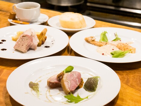 radi cafe apartmentのメニューより。(c)松原豊