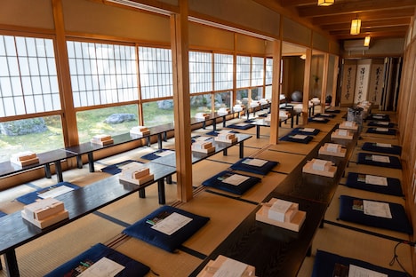 百景社「駈込み訴え」の会場となった三重・塔世山 四天王寺。(c)オモタニカオリ