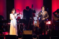 「Natsumi Kon 10th Anniversary Concert『Aimer』」より。（撮影：岩村美佳）