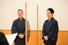 左から中村勘九郎、尾上菊之助。(c)松竹