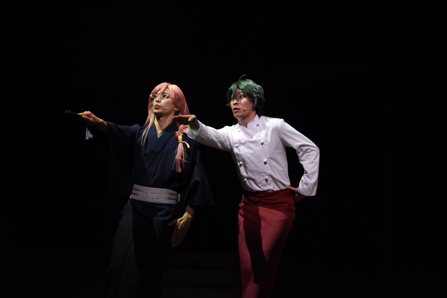 「SK∞ エスケーエイト The Stage」より、「第1部：The First Part～熱い夜のはじまり～」の様子。