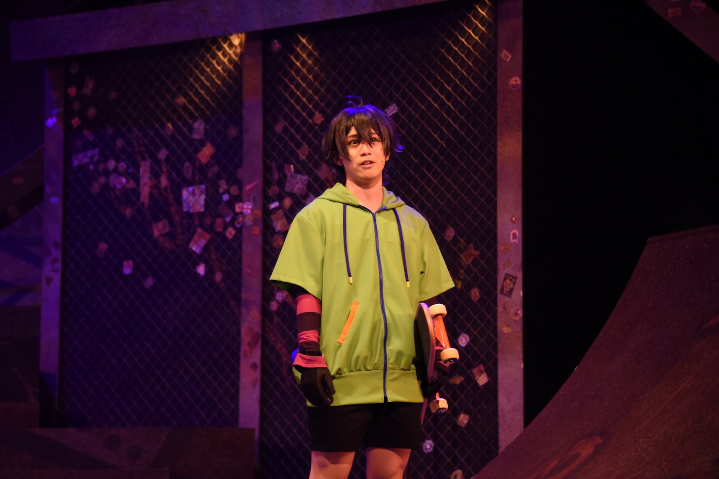 「SK∞ エスケーエイト The Stage」より、「第1部：The First Part～熱い夜のはじまり～」の様子。