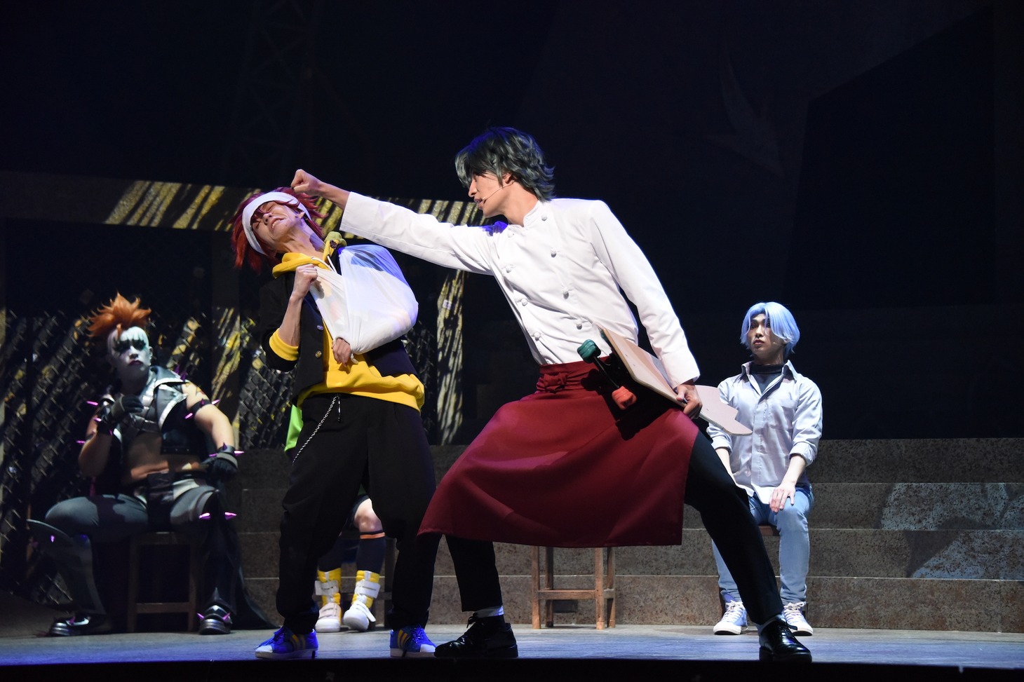 「SK∞ エスケーエイト The Stage」より、「第1部：The First Part～熱い夜のはじまり～」の様子。