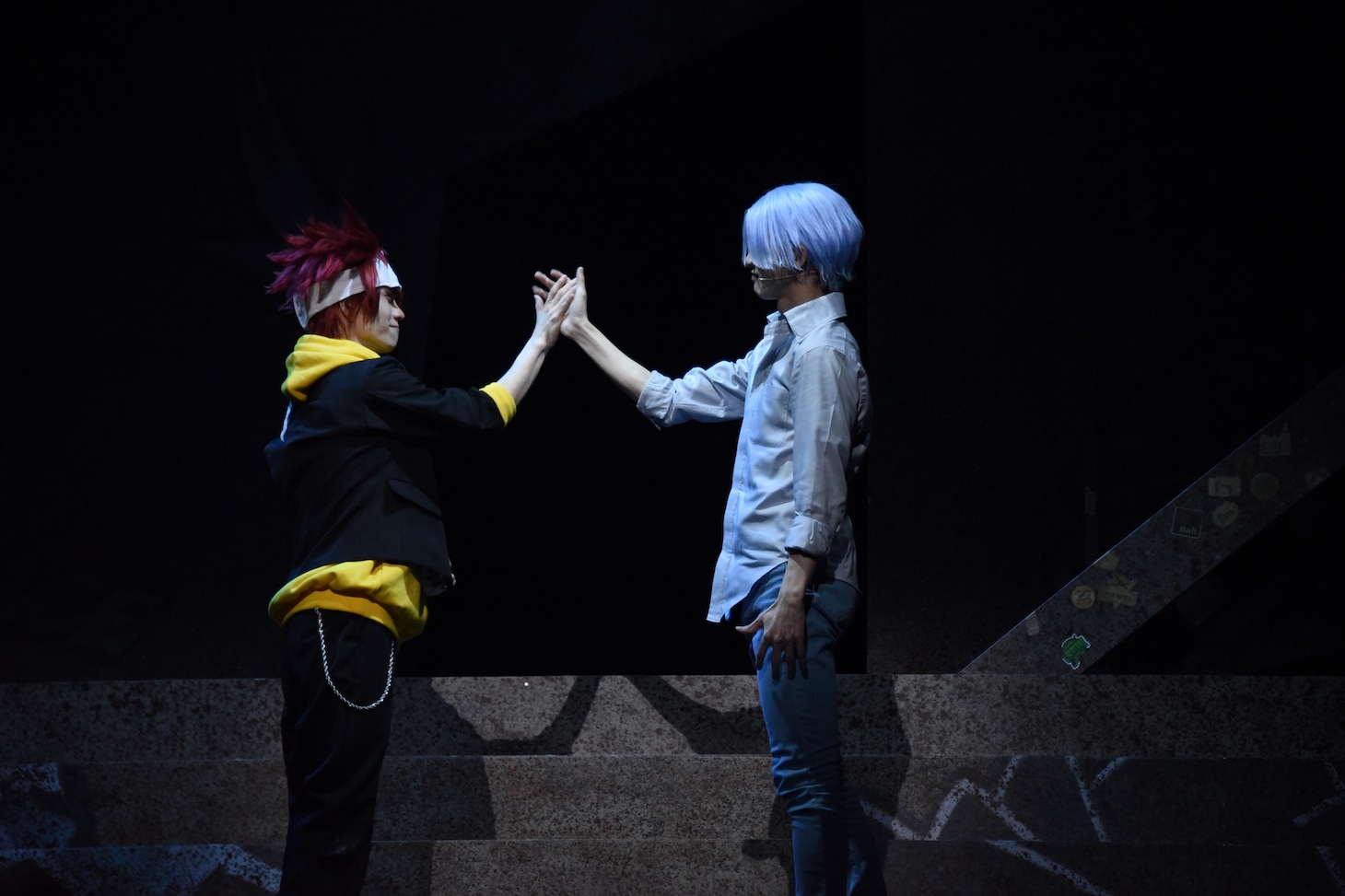 「SK∞ エスケーエイト The Stage」より、「第1部：The First Part～熱い夜のはじまり～」の様子。