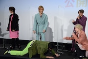 倒れる古谷大和(前列中央)。