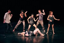 伊藤郁女（Compagnie Hime）「あなたへ」より。（撮影：菅原康太）