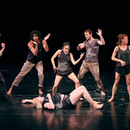 「ダンコレ2021-DEC」オープニング演目の伊藤郁女「あなたへ」がスタート