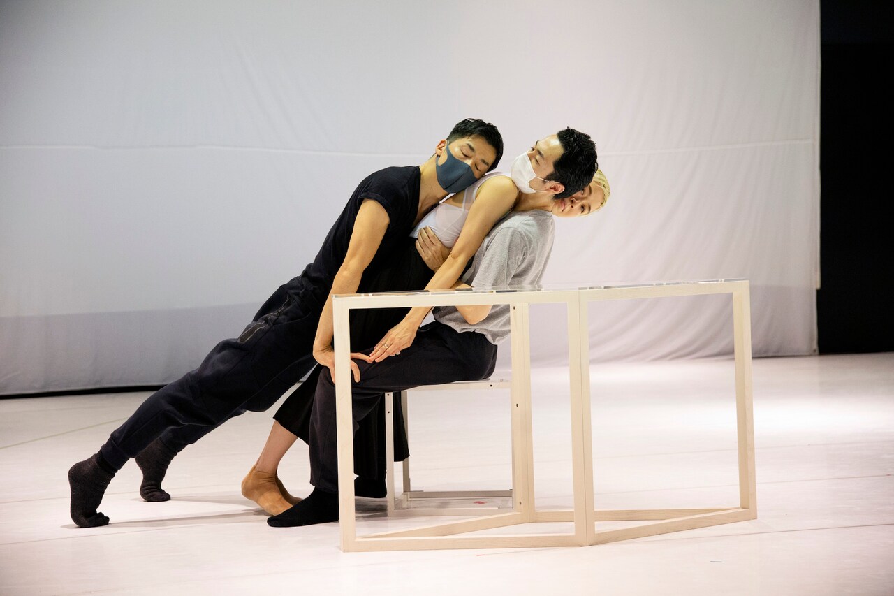 Noism0＆Noism1のダブルビル公演「境界」稽古場より、井関佐和子らメッセージ