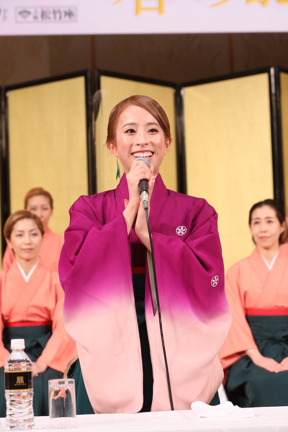 千咲えみ