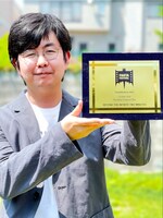 映画「ドロステのはてで僕ら」で監督を務めた山口淳太。