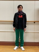 Day1同様、ゾンビ映画のTシャツに緑のパンツを合わせたスタイル。