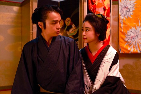 「WOWOWオリジナルドラマ にんげんこわい」より、「第2話 辰巳の辻占」の場面写真。