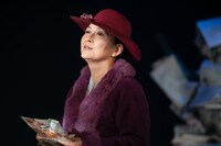 タカハ劇団 第17回公演「美談殺人」より。（撮影：塚田史香）