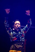 範宙遊泳「心の声など聞こえるか」より。（撮影：鈴木竜一朗）