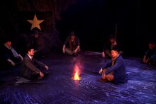 温泉ドラゴン 第16回公演「続・五稜郭残党伝～北辰群盗録」より。（撮影：宿谷誠）