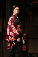 こまつ座 第140回公演「雪やこんこん」より。（撮影：宮川舞子）