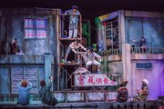 ヨーロッパ企画 第40回公演「九十九龍城」より。（撮影：清水俊洋）