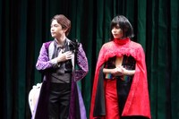 舞台「夏の夜の夢」より。（撮影：山下道大）