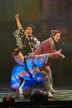 梅棒 13th “RE”WORK「風桶」より。(c)飯野高拓