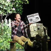 感情を粒立てて“成長の過程”描く、劇団四季「ロボット・イン・ザ・ガーデン」東京で開幕