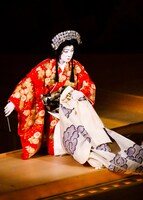 「日本振袖始」より坂東玉三郎。(c)松竹