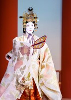 「鶴亀」より坂東玉三郎。(c)松竹