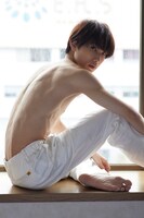 「滝澤諒1st写真集（仮）」より。