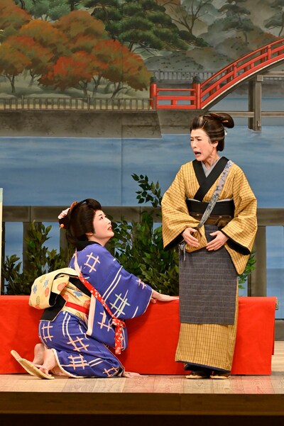 「初笑い！松竹新喜劇 新春お年玉公演」より、「お種と仙太郎」の様子。(c)松竹