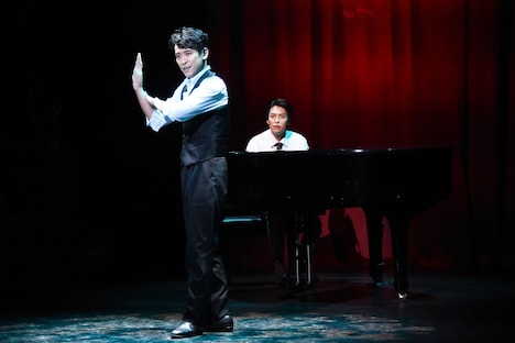 オフ・ブロードウェイ・ミュージカル「MURDER for Two マーダー・フォー・トゥー」より。