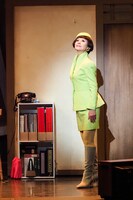 2020年に上演された、ミュージカル「シャボン玉とんだ  宇宙（ソラ）までとんだ」より。（写真提供：東宝演劇部）