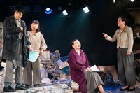 タカハ劇団 第17回公演「美談殺人」より。（撮影：塚田史香）