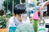 Reframe Lab「Reframe Lab×シアターコモンズ共同開発 『名もなきあそび』をつくるワークショップ」ビジュアル（撮影：ただ（ゆかい））