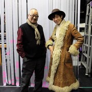 左から流山児祥、スズキ拓朗。